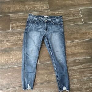 BKE Blue Ankle shark bite Cropped Jeans with Distressed Hem